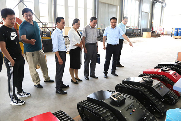 Warmly Welcome The Leaders Of Zaozhuang Science And Technology College To Visit Shandong Tiandun