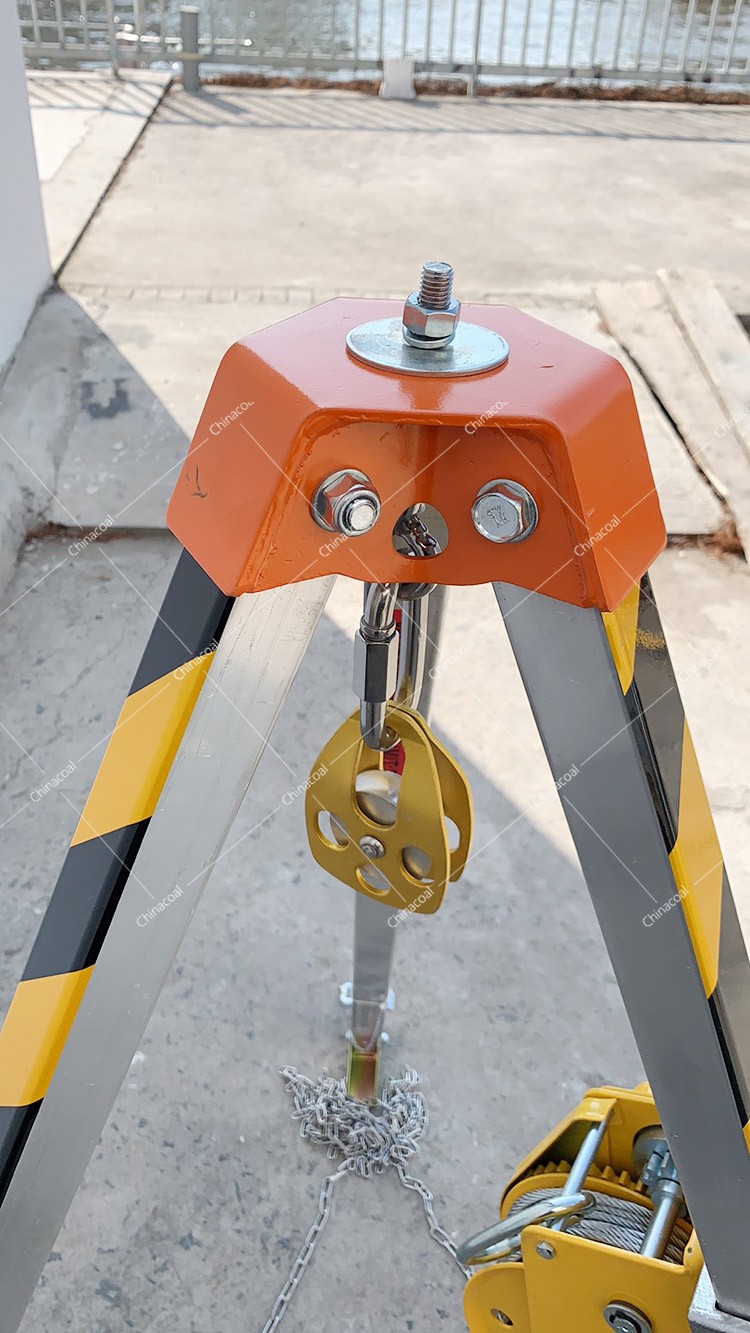 How to check the fire rescue tripod?