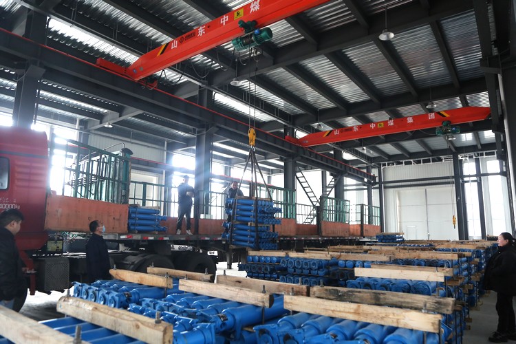 Shandong Day Shield Sent A Batch Of Hydraulic Props To Tianjin Port