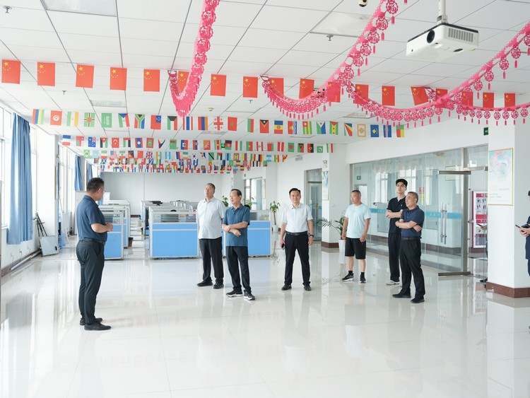 Leaders of Jining Sitong Construction Machinery Co., Ltd. Visit Shandong China Coal Group for Exchange and Study